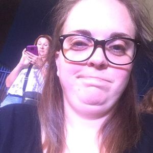 Meet your Posher, Julia